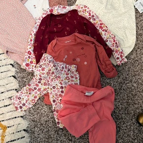 Carter’s 3-6month Babygirl Bundle - Picture 3 of 4